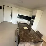 Naomi Apartment *
