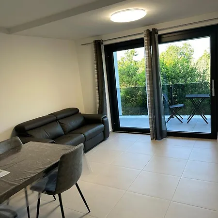 Naomi Apartment *
